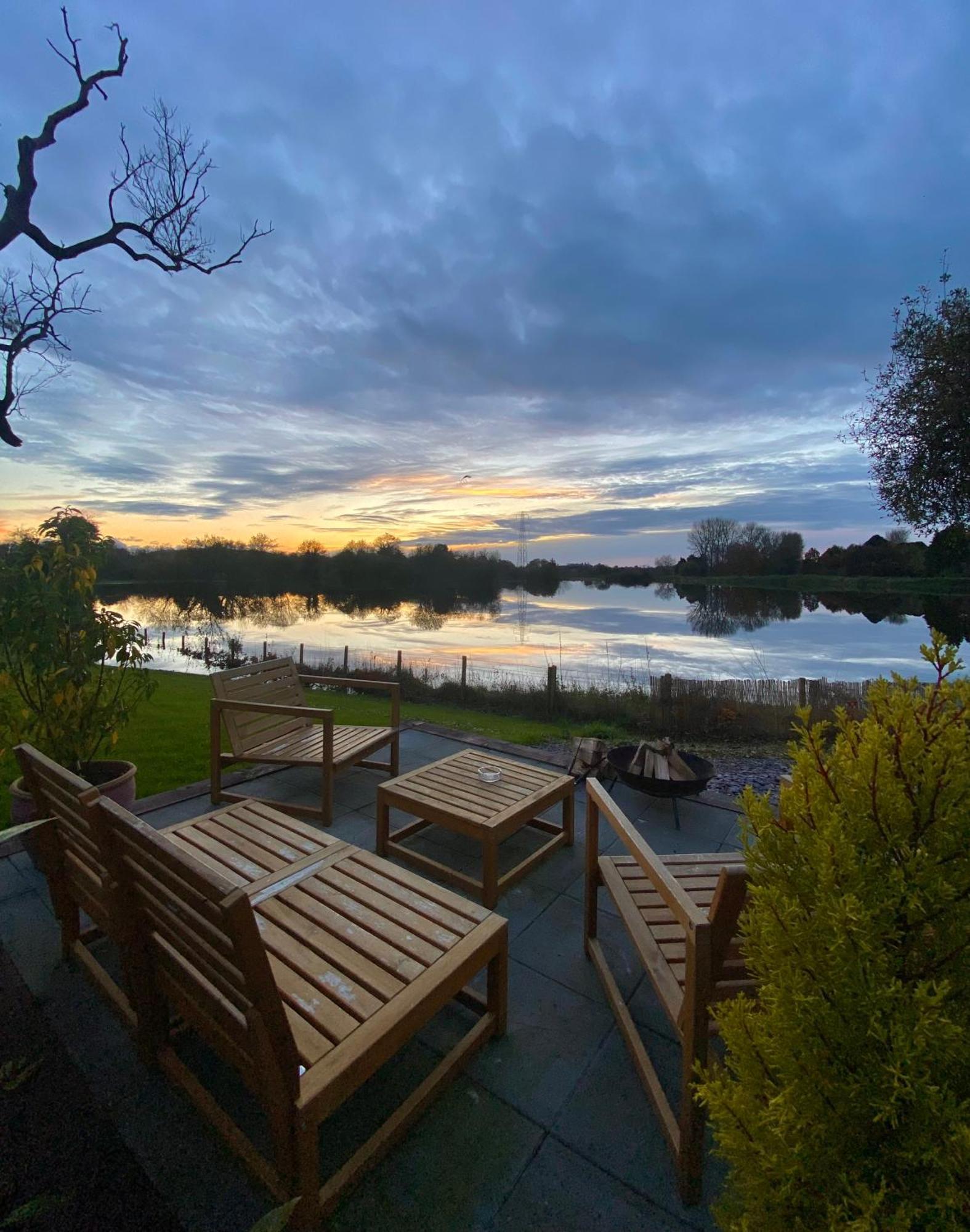 Bailey'S Hideaway Portadown Exterior foto